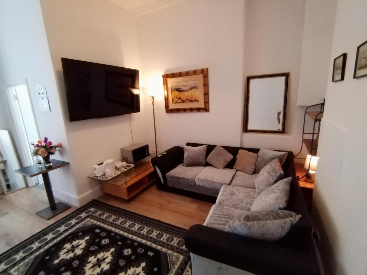 Studio With Parking Next To Port And Cliffs Apartman Dover Kültér fotó